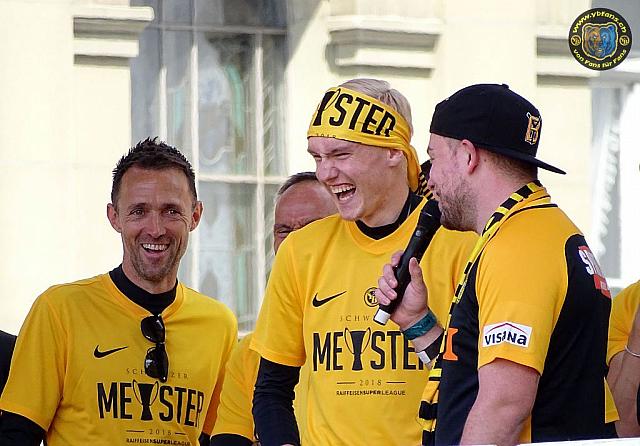 2018 05 20 yb-meisterfeier bundesplatz 021