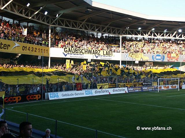 20040728_yb_roter_stern_belgrad_12g.jpg